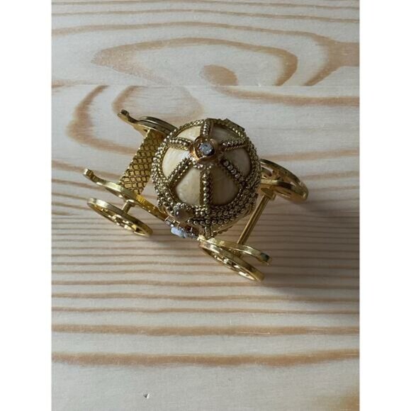 Gold & Ivory Pigeon Egg Carriage Trinket Cinderella Ring Box Rhinestone Details - Picture 6 of 8